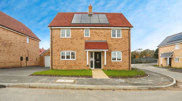 4 Bedroom Detached House For Sale In Larkspur Circle, Thurston, Bury St. Edmunds, IP31