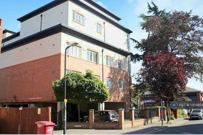 2 Bedroom Flat To Rent In Centrika, Slough, SL1