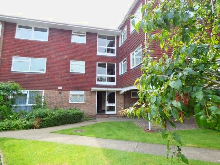 Studio To Rent In Leatherhead, KT22
