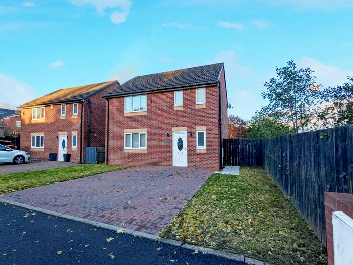 3 Bedroom Detached House To Rent In The Paddock, Meadowfield, DH7
