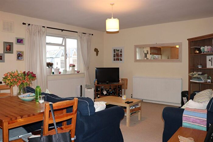 1 Bedroom Flat To Rent In Strathville Road, London, SW18
