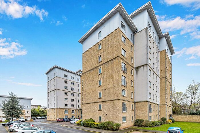 2 Bedroom Flat For Sale In / Pilrig Heights, Pilrig, Edinburgh, EH6