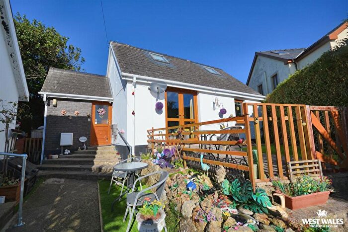 4 Bedroom Detached House For Sale In New Hill, Goodwick, SA64 - Photo 2