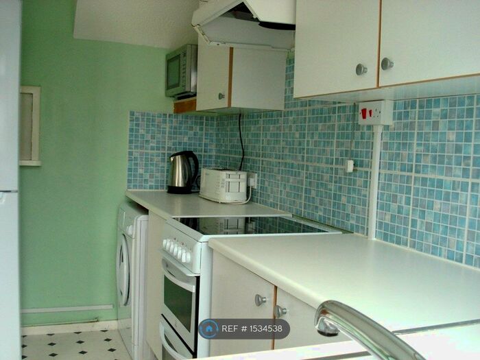 4 Bedroom Terraced House To Rent In Stratfield Close, Cambridge, CB4