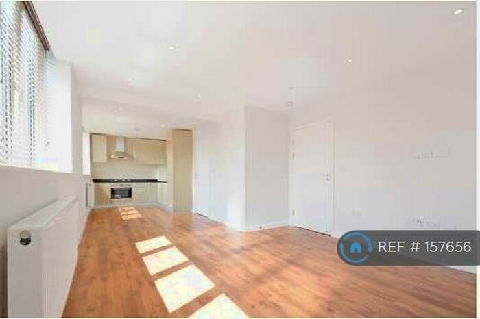 2 Bedroom Flat To Rent In The Runway, South Ruislip, HA4