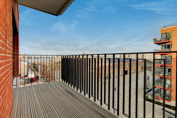 2 Bedroom Flat To Rent In No Street, London, SE18