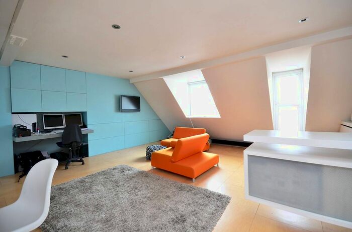 1 Bedroom Flat To Rent In Russell Road, Olympia, London, W14