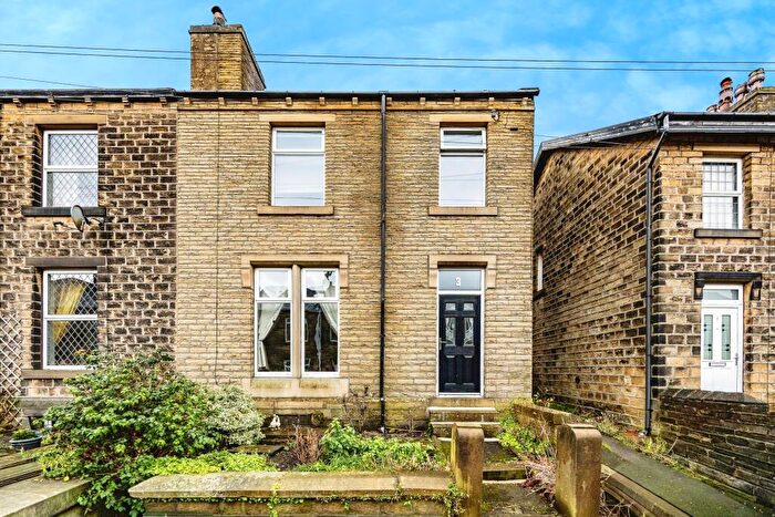 4 Bedroom Semi Detached House For Sale In Arthur Street, Huddersfield, HD7