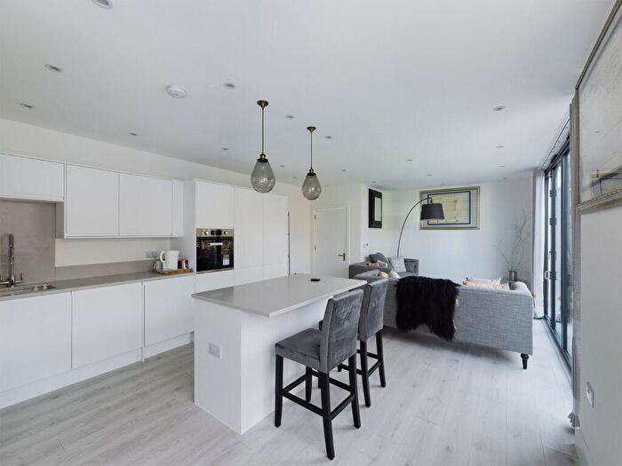 2 Bedroom Bungalow For Sale In Addlestone, Surrey, KT15