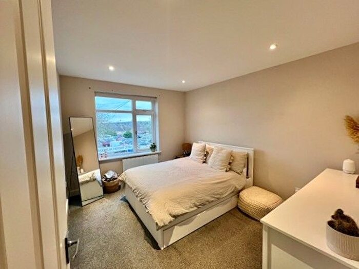 2 Bedroom Flat To Rent In Castle Road, Kirby Muxloe, Leicester, LE9