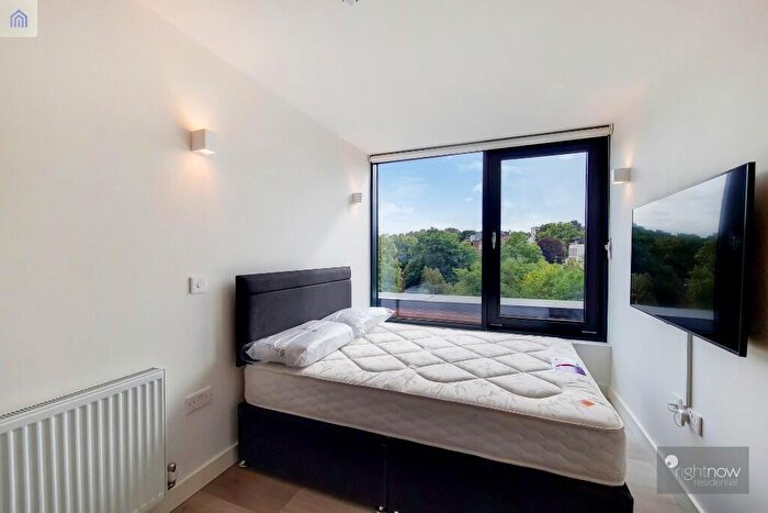 Studio To Rent In Antigallican, London, SE7