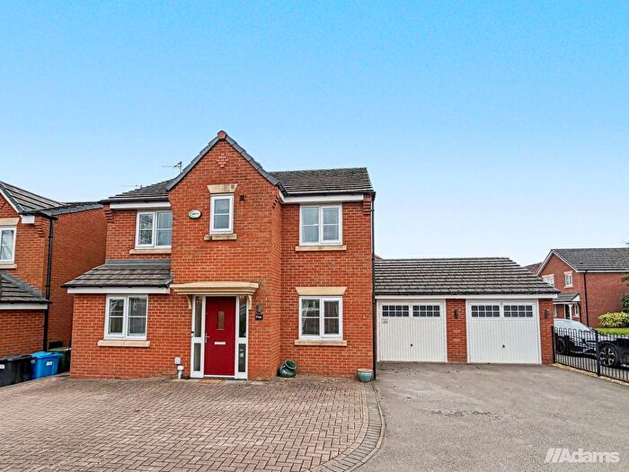 4 Bedroom Detached House For Sale In Shackleton Avenue, Farnworth, Widnes, WA8