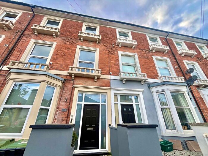 2 Bedroom Flat To Rent In Spacious Ground Floor Apartment, DT4
