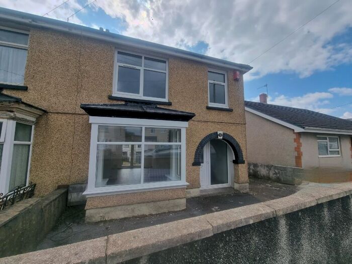 3 Bedroom House To Rent In Brynelli, Llanelli, Carmarthenshire, SA14