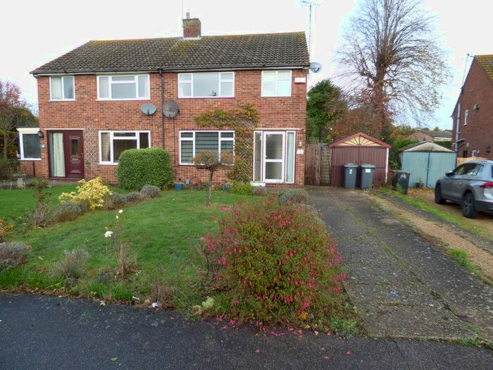 3 Bedroom Semi-Detached House To Rent In Chestnut Close, Ampthill, MK45