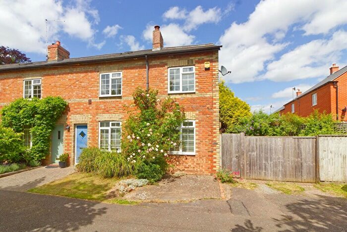 3 Bedroom Semi-Detached House To Rent In Silverstone, NN12