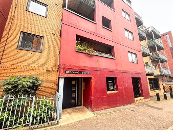 2 Bedroom Flat To Rent In Selden Hill, Hemel Hempstead, HP2
