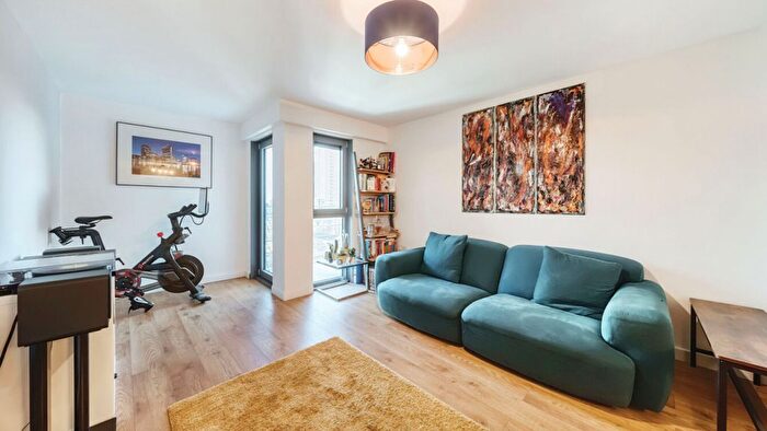 1 Bedroom Flat For Sale In Biggerstaff Rod, Stratford, E15