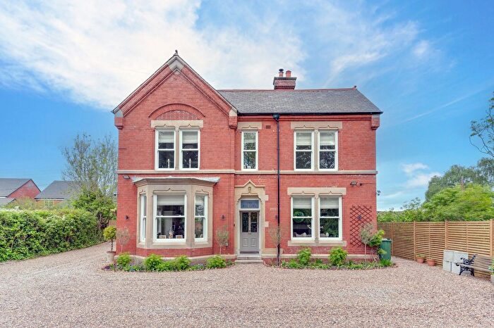 5 Bedroom Detached House For Sale In Top Road, Calow, S44