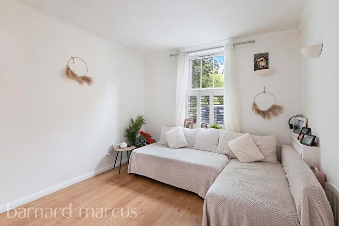 2 Bedroom End Of Terrace House For Sale In Beaconsfield Place, Epsom, KT17