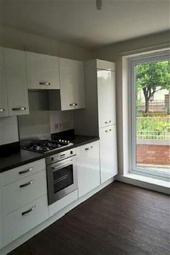2 Bedroom Ground Flat To Rent In Paterson Place, EH15