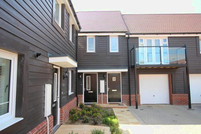 1 Bedroom Maisonette To Rent In Grant Drive, Church Crookham, Fleet, Hampshire, GU52