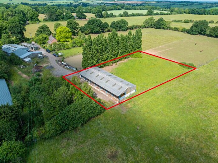 4 Bedroom Detached House For Sale In Rockwell Barn, Reads Lane, Cublington, Leighton Buzzard, LU7