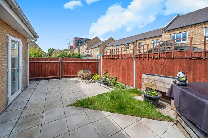 4 Bedroom Terraced House To Rent In Abbott Road, East India And Lansbury, E14