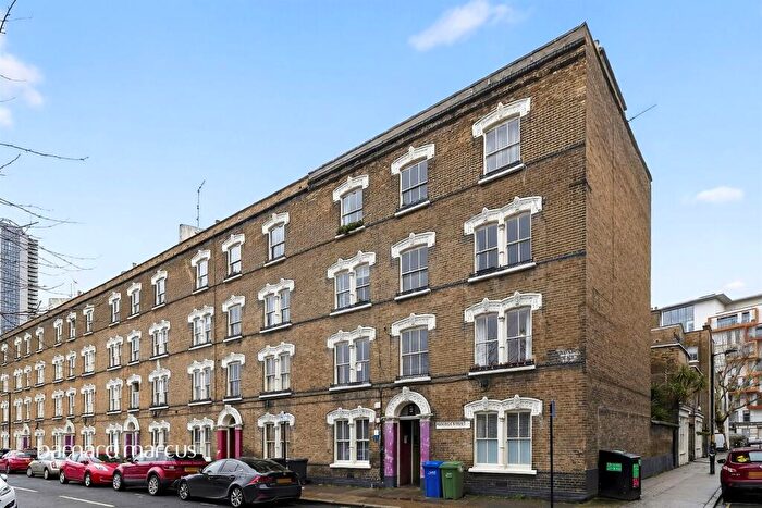 2 Bedroom Flat For Sale In Peacock Street, London, SE17