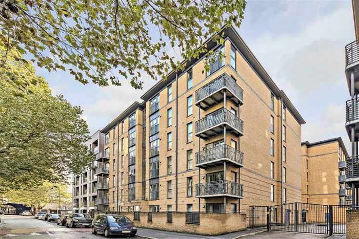 3 Bedroom Flat To Rent In Spa Road, London SE16