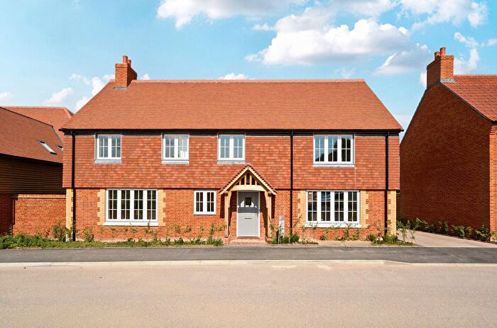 4 Bedroom Detached House For Sale In Gold Lane, North Baddesley, Hampshire, SO52