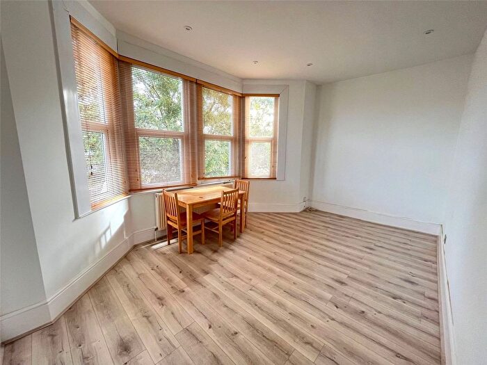 2 Bedroom Flat To Rent In Bromley Road, London, SE6