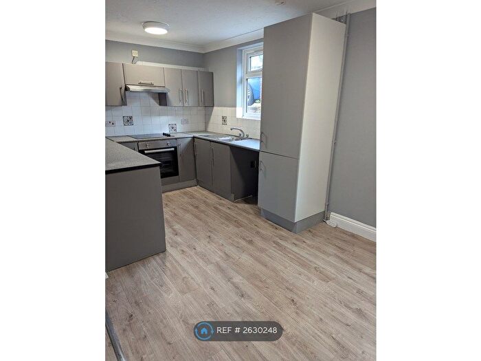 2 Bedroom End Of Terrace House To Rent In Fairfax Mews, Colchester, CO2