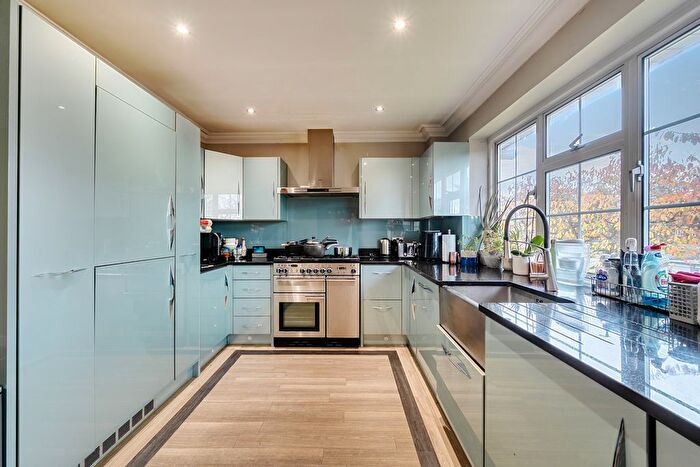 2 Bedroom Maisonette To Rent In Laburnum Court, Stanmore, HA7