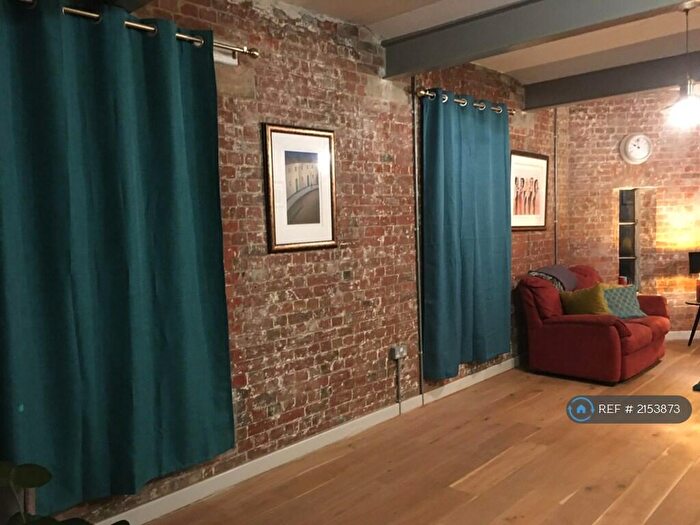 2 Bedroom Flat To Rent In The Keep, Devizes, SN10