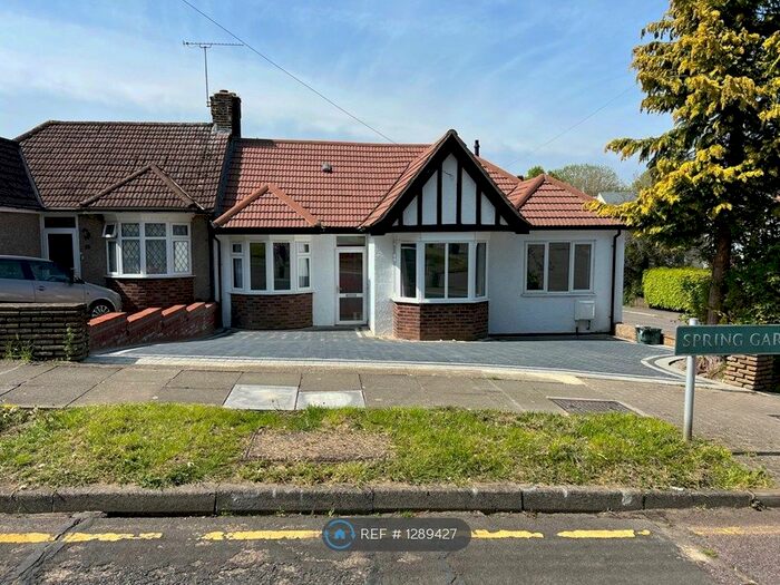 3 Bedroom Bungalow To Rent In Spring Gardens, Orpington, BR6