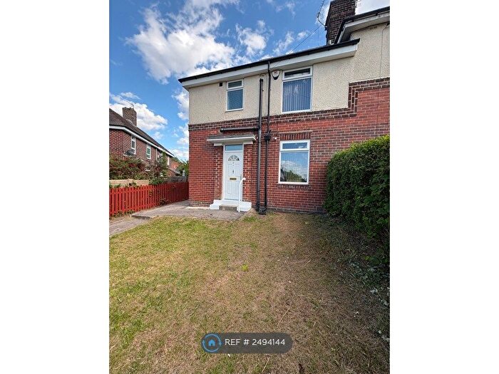 2 Bedroom Semi-Detached House To Rent In Kinnaird Place, Sheffield, S5