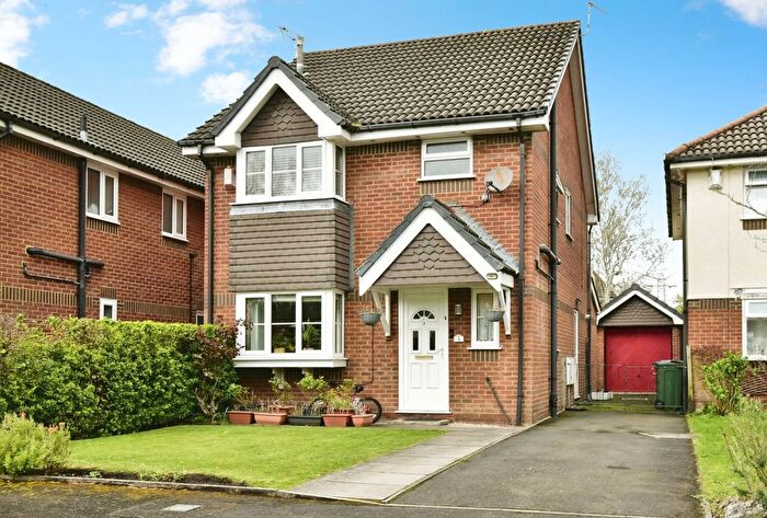 3 Bedroom Detached House For Sale In Templeton Drive, Altrincham, WA14