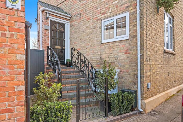 3 Bedroom Semi-Detached House For Sale In High Street, Stanwick, NN9