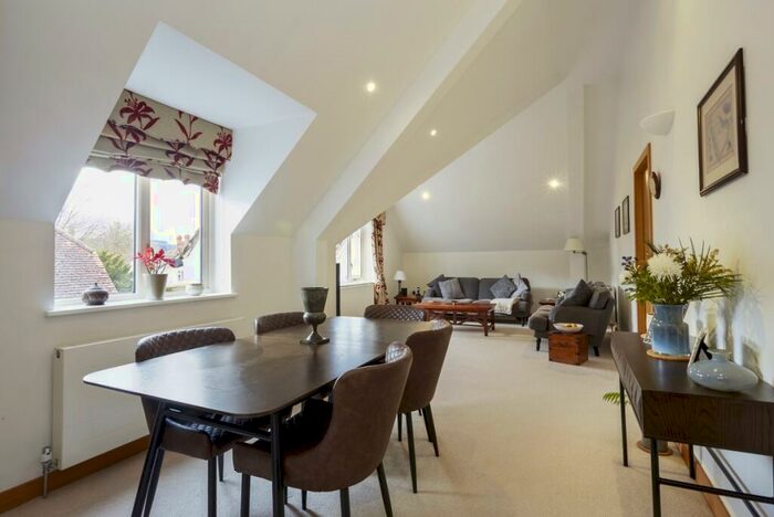 3 Bedroom Apartment To Rent In Tower Hill Road Dorking, RH4