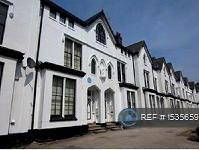 2 Bedroom Flat To Rent In Daisy Bank Road, Manchester, M14