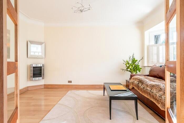 5 Bedroom Semi-Detached House To Rent In Hampstead Gardens London, NW11