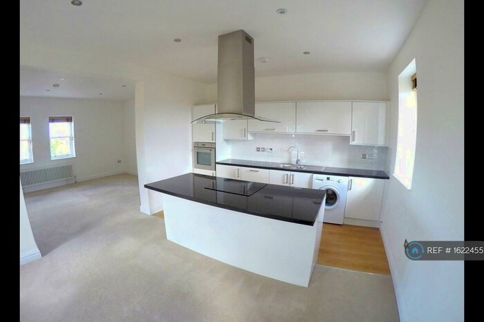 2 Bedroom Flat To Rent In Barnard House, Bracebridge Heath, Lincoln, LN4