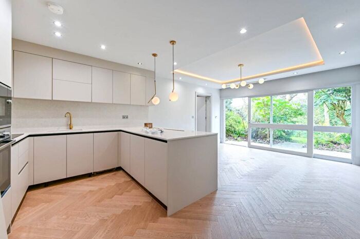 2 Bedroom Flat To Rent In Park Village East, Regent's Park, London, NW1