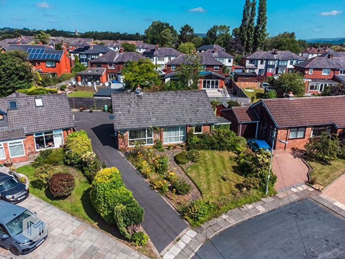 3 Bedroom Detached House For Sale In Greenfield Close, Bury, BL8