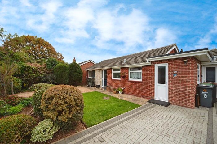 2 Bedroom Bungalow For Sale In Fernhurst Close, Hayling Island, Hampshire, PO11