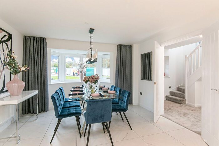 4 Bedroom Detached House For Sale In Maple Fields, Llanrumney, Cardiff, CF3