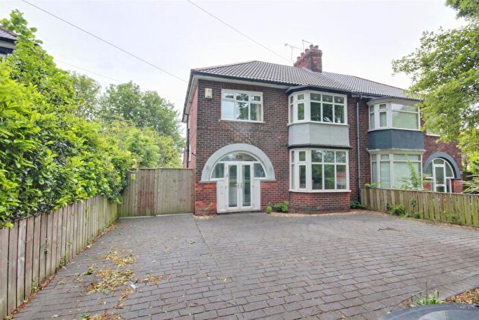 4 Bedroom House To Rent In Beverley Road, Hull, HU6