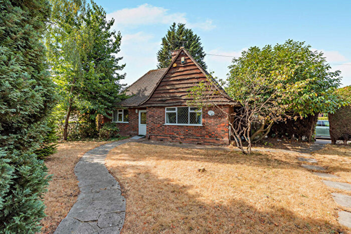 4 Bedroom Detached House For Sale In Middleton Boulevard, Nottingham, NG8