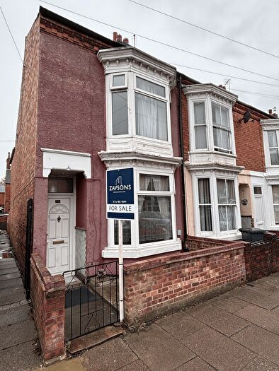 4 Bedroom Terraced House For Sale In Barclay Street, Leicester, LE3